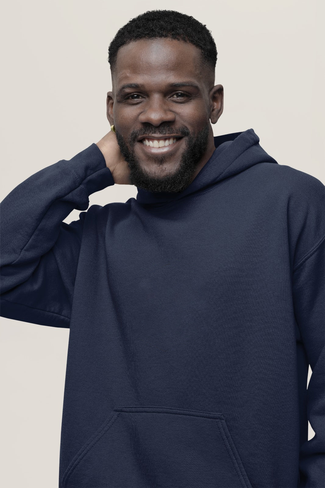 This navy blue hoodie offers a luxurious feel with its soft, premium fabric lining