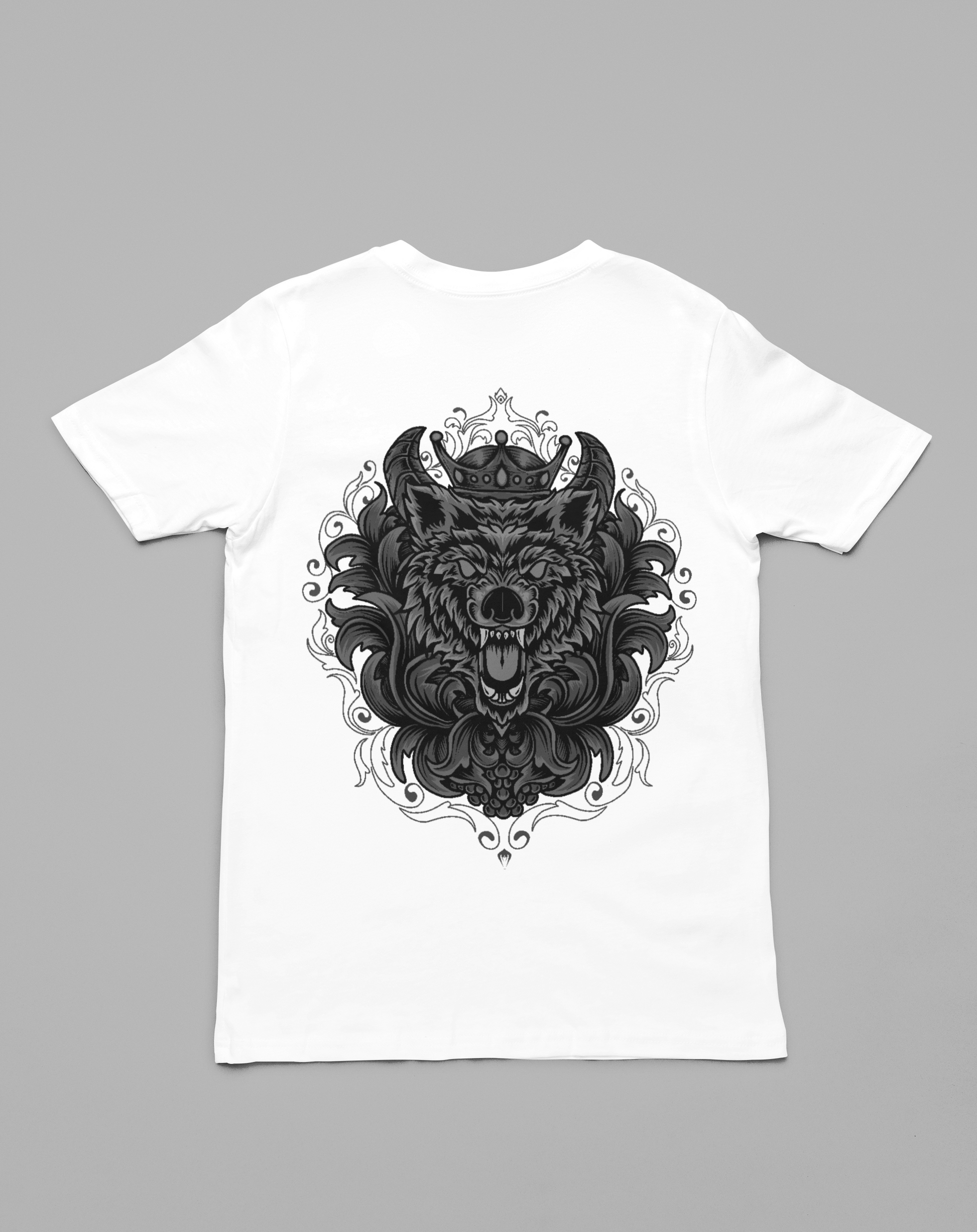 White t-shirt with back print of dangerous bear in greyscale